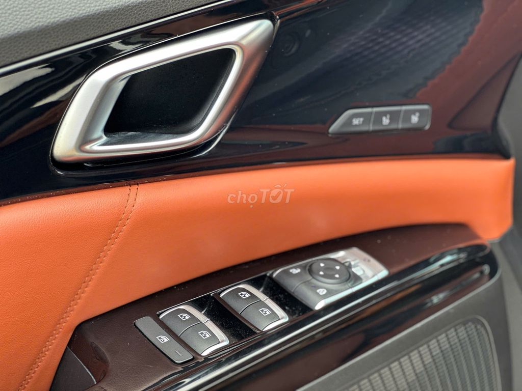 KIA Carnival 2022 Premium 7 chỗ. Mua bán Ô tô tại Quận 1 Tp Hồ Chí Minh được đăng bởi TÂN TỨ QUÝ hình 7