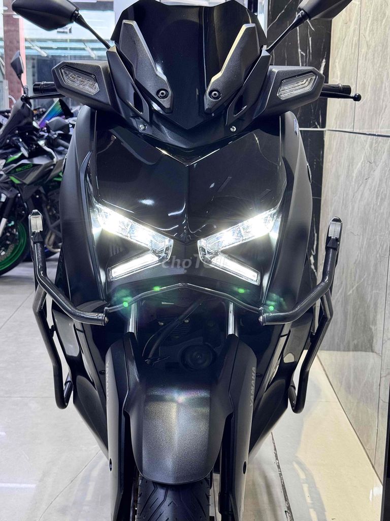 Yamaha XMAX 300 2024 Черный