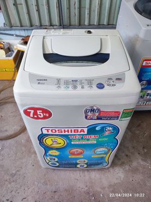 Thanh lý máy giặt Toshiba 7.5kg còn rất mới