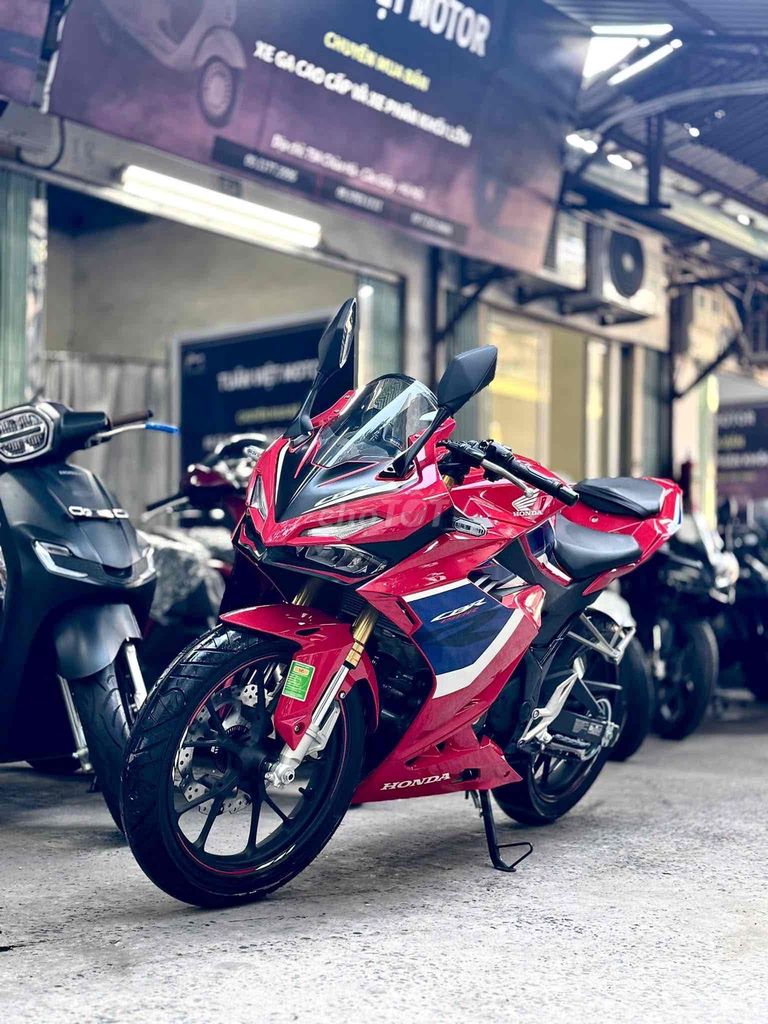 Honda CBR 150R 2021 Đỏ Trắng Xanh. Mua bán Xe máy tại Quận Cầu Giấy Hà Nội được đăng bởi Tuấn Việt Motor hình 1