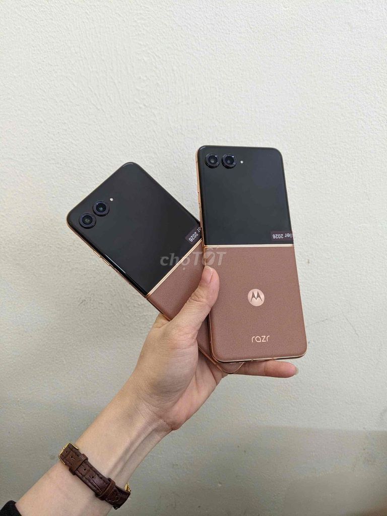 Motorola Razr 60 Plus 12GB/256GB  ( Razr + 2025). Mua bán Điện thoại tại Quận 11 Tp Hồ Chí Minh được đăng bởi Thành Đạt Quận 11 hình 1