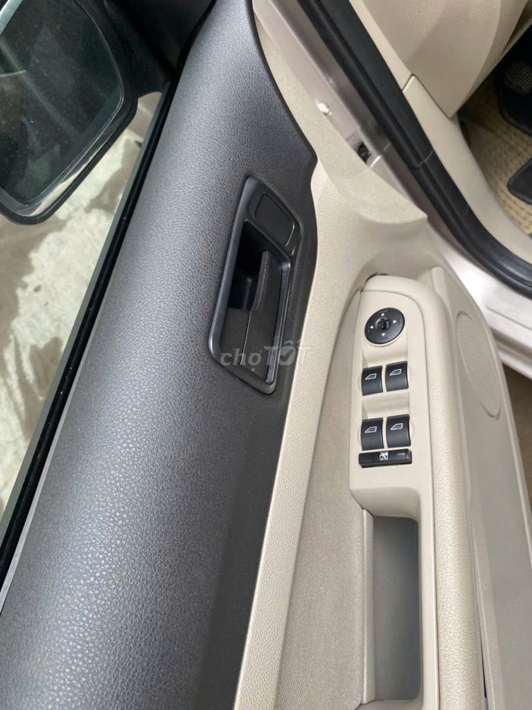 Ford Focus MT 2008 Vàng cát. Mua bán Ô tô tại Huyện An Dương Hải Phòng được đăng bởi Tuấn Phạm  hình 8