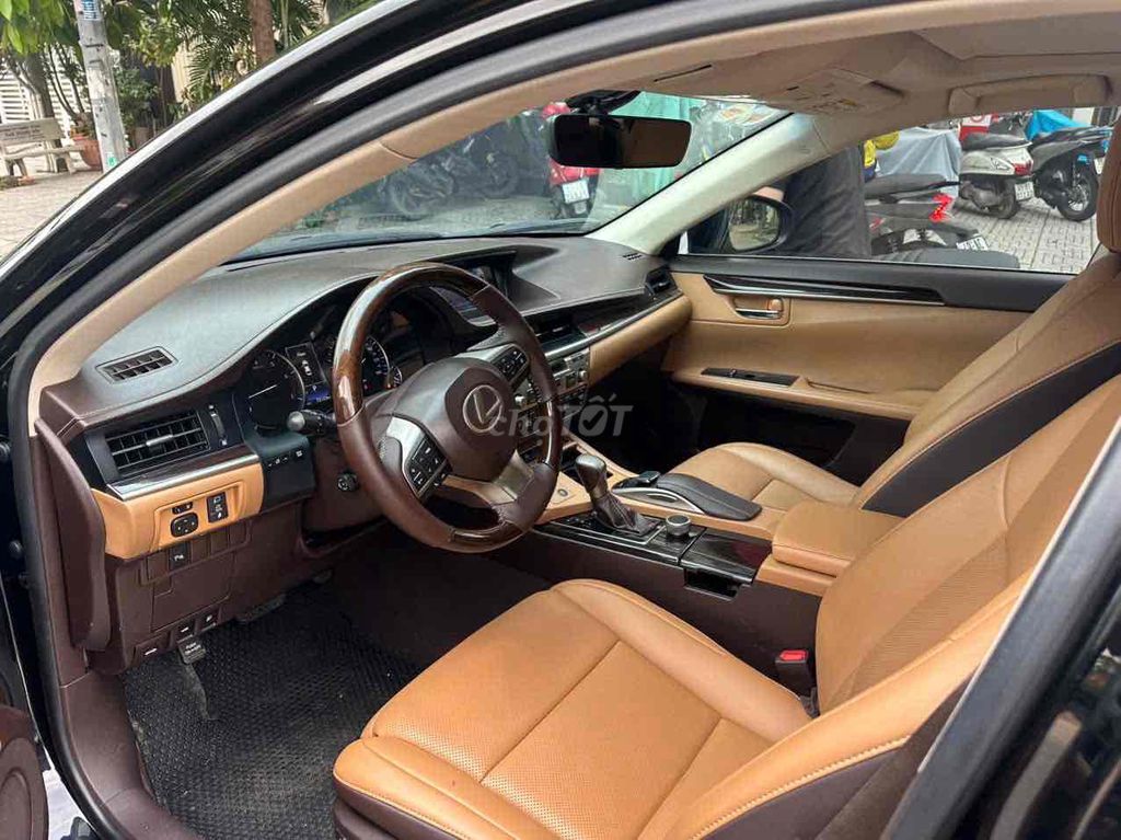 Lexus ES 250 2017 67000 km. Mua bán Ô tô tại Quận 7 Tp Hồ Chí Minh được đăng bởi auto thanh tâm  hình 9