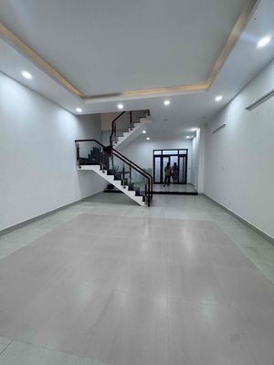 Cho thuê nhà đối diện global city