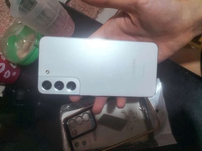 Điện thoại Samsung S22 5g. Mua bán Điện thoại tại Thành phố Thủ Đức Tp Hồ Chí Minh được đăng bởi kdji