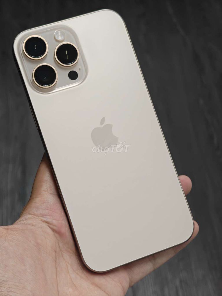 Apple iPhone 16 Pro Max 256GB Vàng Đã qua sử dụng. Mua bán Điện thoại tại Thành phố Đà Lạt Lâm Đồng được đăng bởi Lộc Lá Mô Bai hình 1