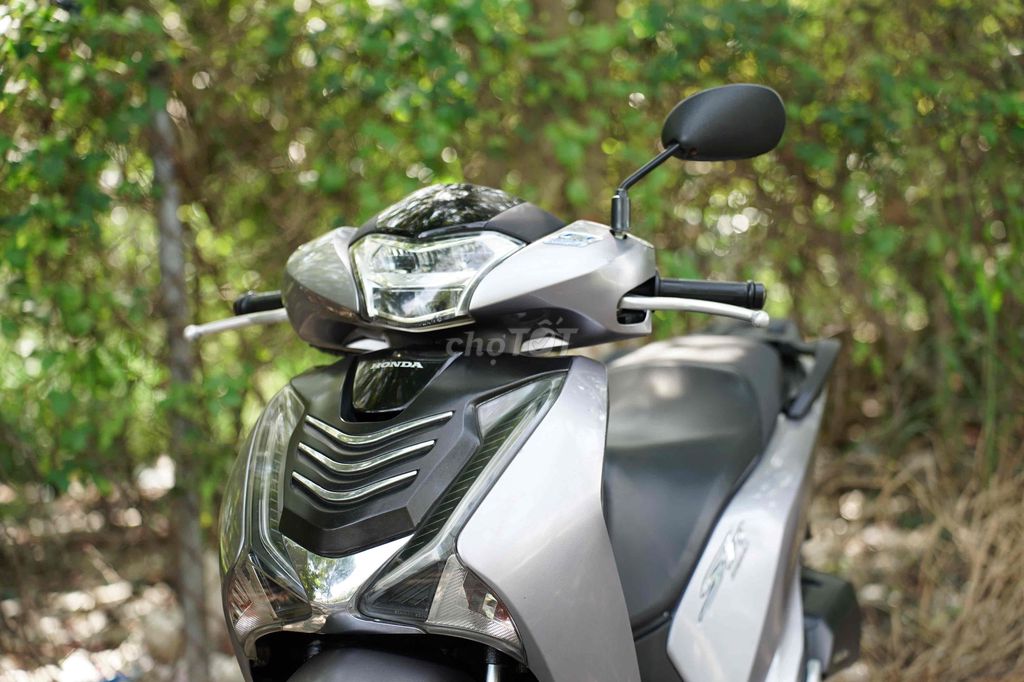 🥰🙂 HONDA SH50I BẢN ABS 2017 BIỂN SG 765 79. Mua bán Xe máy tại Thành phố Thủ Đức Tp Hồ Chí Minh được đăng bởi Thi Moto Thủ Đức hình 4