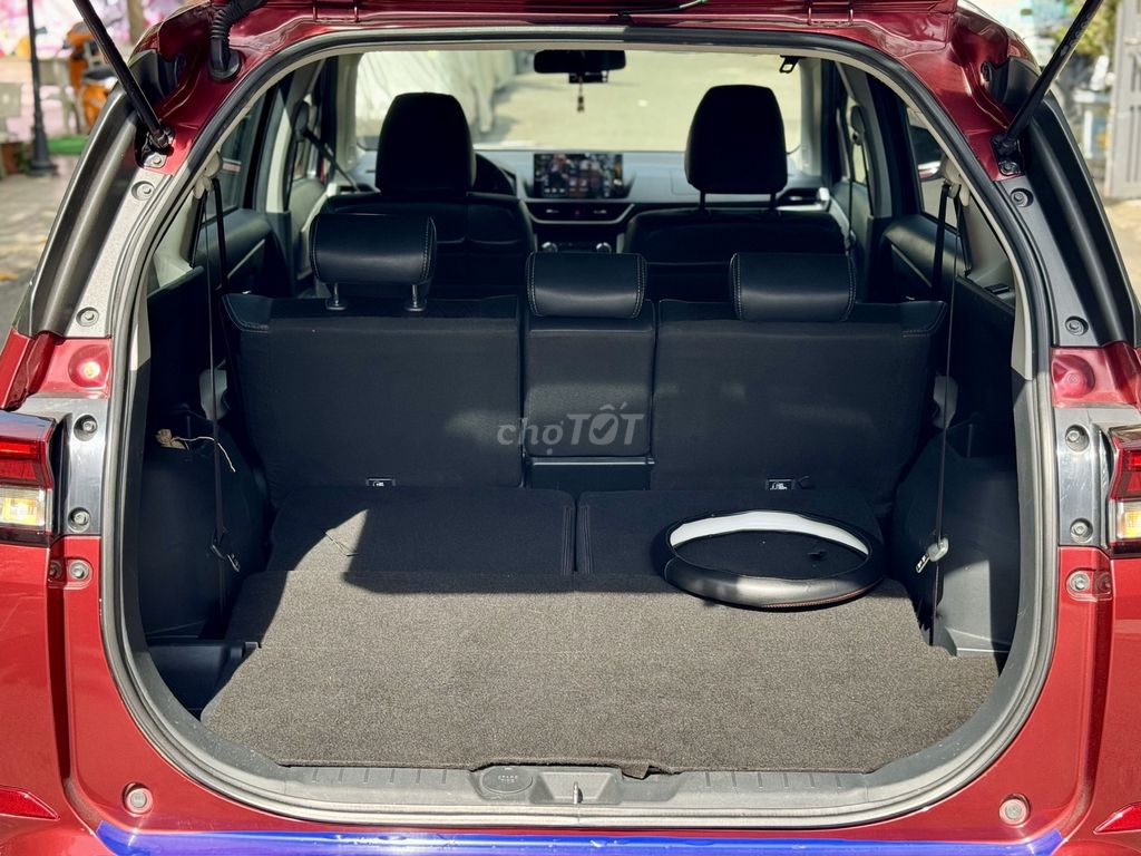 Cần bán Veloz TOP model 2023 màu đỏ nguyên zin. Mua bán Ô tô tại Quận 12 Tp Hồ Chí Minh được đăng bởi Phương 831 hình 16