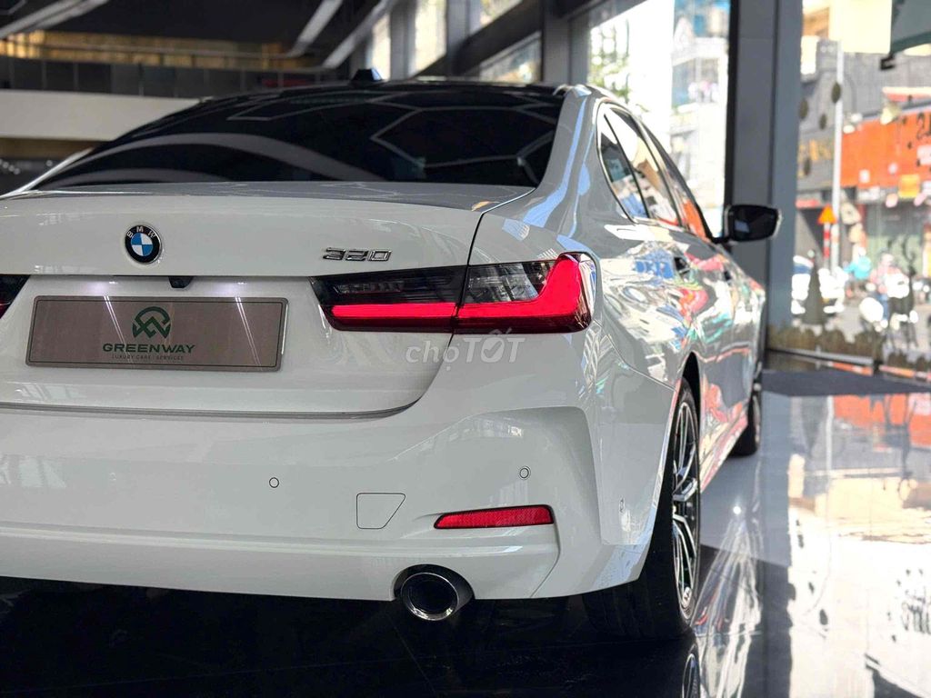 BMW 3 Series 2023 320i Sport Line. Mua bán Ô tô tại Quận Tân Bình Tp Hồ Chí Minh được đăng bởi GREENWAY AUTO hình 9