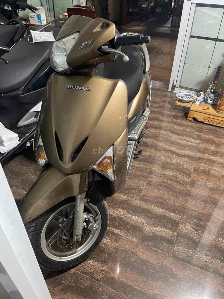Honda Lead Fi 2011 в оригинале, отличное состояние