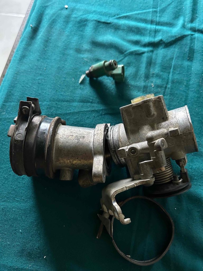 cần bán họng xăng zin Satria móc 34 và kim gsx. Mua bán Phụ tùng xe tại Huyện Tịnh Biên An Giang được đăng bởi Hoàng Dư hình 1