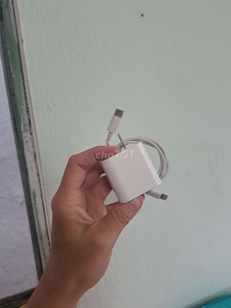Sạc điện thoại Apple iPhone 20W Trắng. Mua bán Phụ kiện (Màn hình, Chuột...) tại Quận Hải Châu Đà Nẵng được đăng bởi Nguyễn hoàng long hình 1