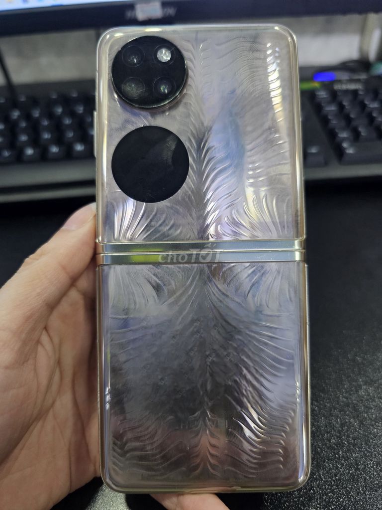 Huawei P50 Pocket 12GB/512GB . Mua bán Điện thoại tại Quận Gò Vấp Tp Hồ Chí Minh được đăng bởi N T T  hình 1