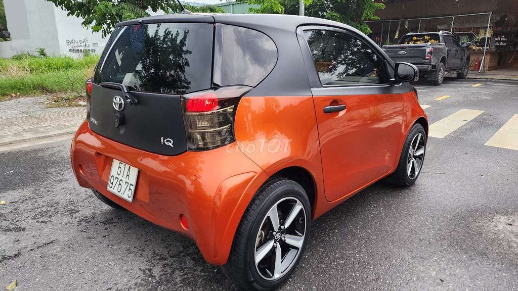 Toyota IQ 2010, бежевый, черный