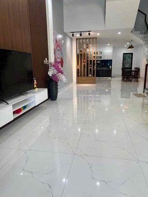Аренда · 3 комн. · 100 м² · Quận Cẩm Lệ, ул. Đường Phù Đổng