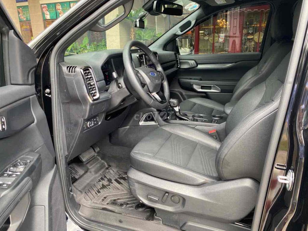 Ford Everest 2023 Titanium 2.0L 4x2 AT - 4500 km. Mua bán Ô tô tại Quận Tân Bình Tp Hồ Chí Minh được đăng bởi Sài Gòn Ford hình 10