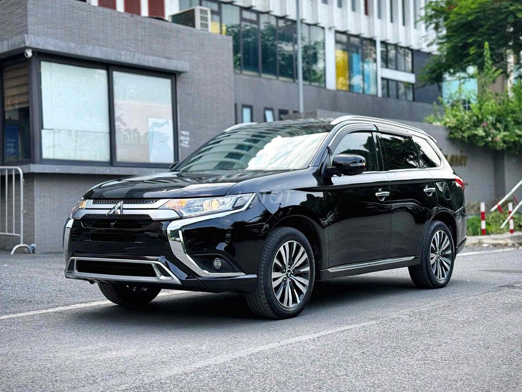 Mitsubishi Outlander 2022 2.0 CVT - 50000 km. Mua bán Ô tô tại Quận Cầu Giấy Hà Nội được đăng bởi Thái Hoàng Long Auto hình 5