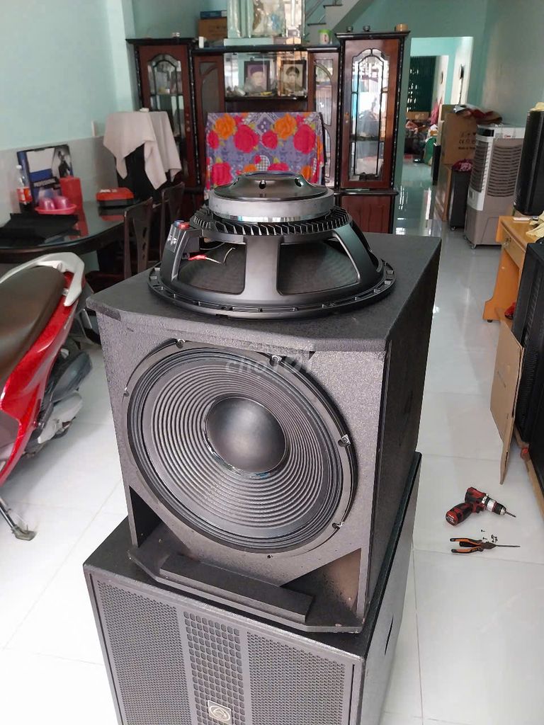 Sub điện bass 40 Rcf côn 76 mạch 8 sò Toshiba-new. Mua bán Tivi, Âm thanh tại Quận 12 Tp Hồ Chí Minh được đăng bởi Audio Bùi Môn hình 6