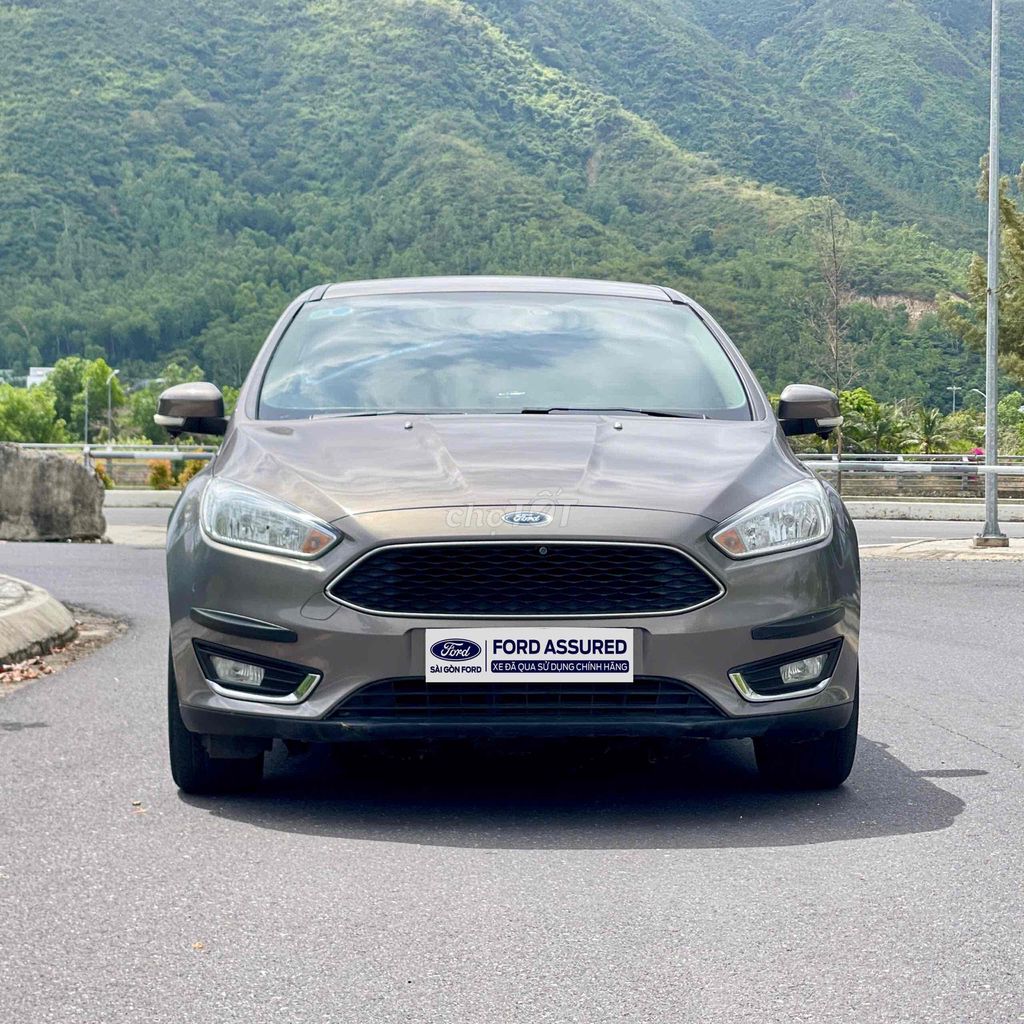 Hãng Ford bán Focus 2019 bản hatchback lướt 1 chủ