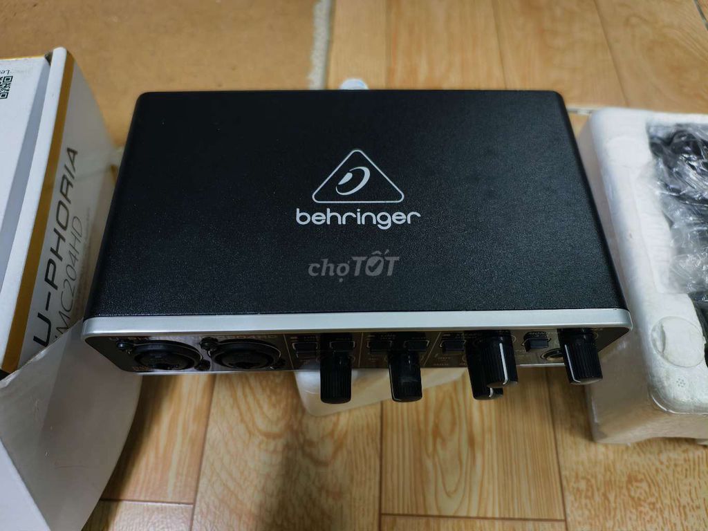 Sound card Behringer U-PHORIA UMC204HD Đen. Mua bán Tivi, Âm thanh tại Quận 7 Tp Hồ Chí Minh được đăng bởi Nguyễn Trung Nghĩa hình 1