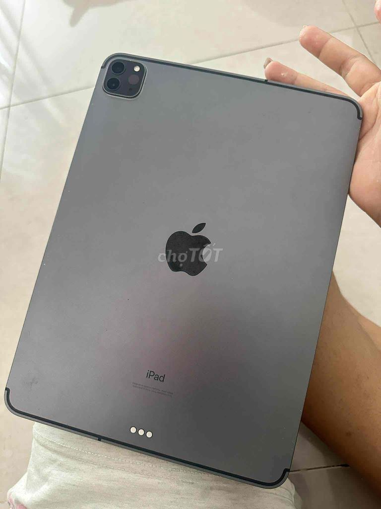 Apple iPad Pro Thế hệ 2 4G 128GB Xám. Mua bán Máy tính bảng tại Quận Hải Châu Đà Nẵng được đăng bởi Huỳnh Thị Cẩn Sương hình 1