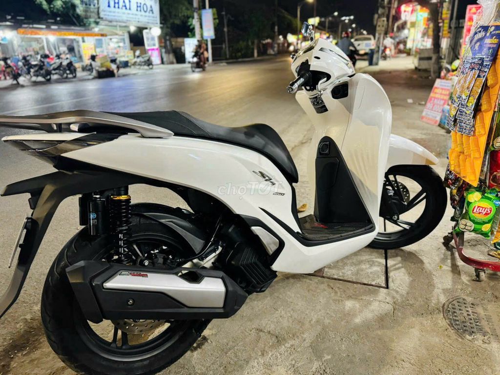 SH160 2024 SIÊU SIÊU LƯỚT. Mua bán Xe máy tại Thành phố Thuận An Bình Dương được đăng bởi Huy Nhã hình 3