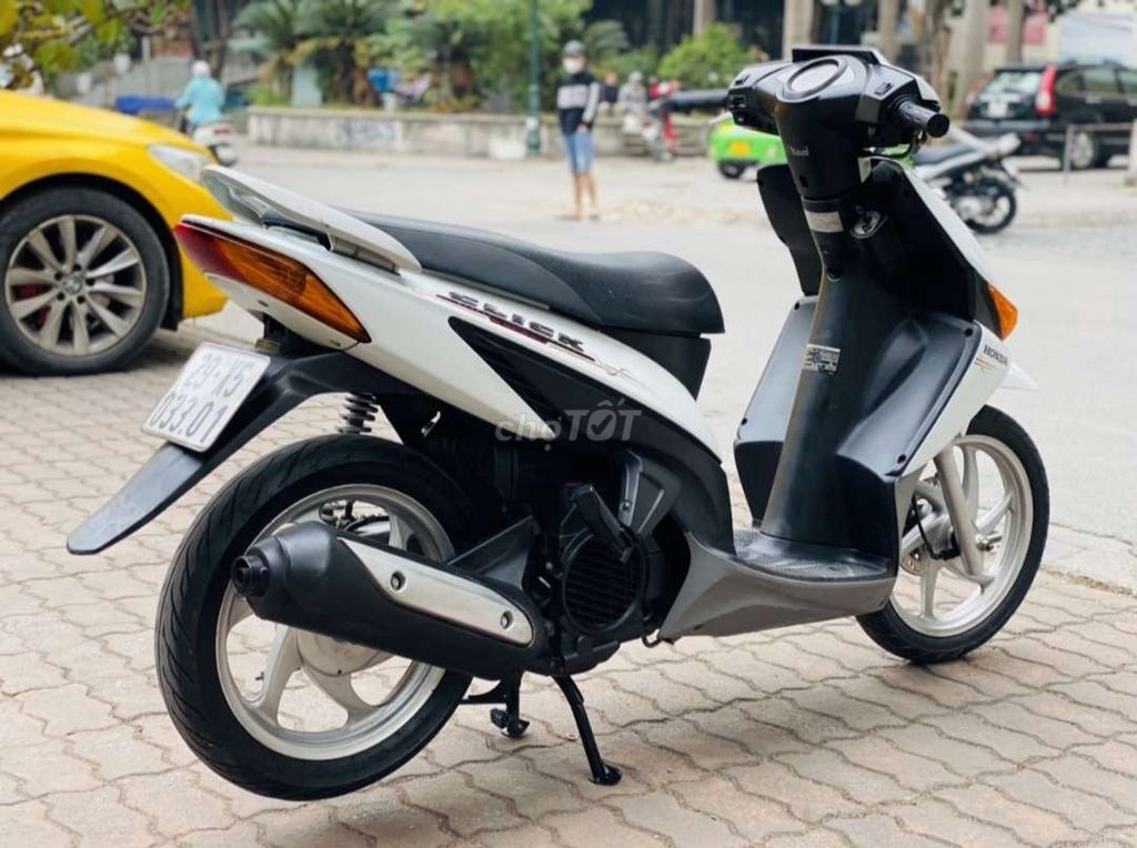 Xe honda Click màu trắng hà nội. Mua bán Xe máy tại Quận Cầu Giấy Hà Nội được đăng bởi Thế anh hình 5