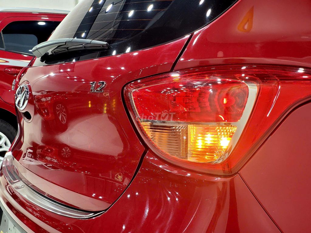 Hyundai i10 HB Full. Mua bán Ô tô tại Quận Tân Phú Tp Hồ Chí Minh được đăng bởi Phúc Khang Auto hình 3