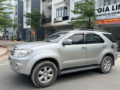 Toyota FOTUNER 2010 máy dầu xe đẹp máy zin êm rẻ. Mua bán Ô tô tại Thành phố Thuận An Bình Dương được đăng bởi Kim Nam Auto Tom 