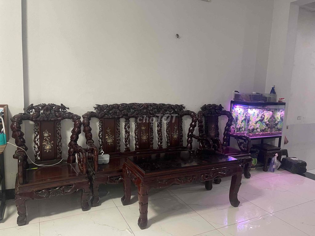 Bộ bàn ghế Gỗ Nâu đỏ Cổ điển Phòng khách. Mua bán Bàn ghế tại Huyện Hoài Đức Hà Nội được đăng bởi Phm hình 1