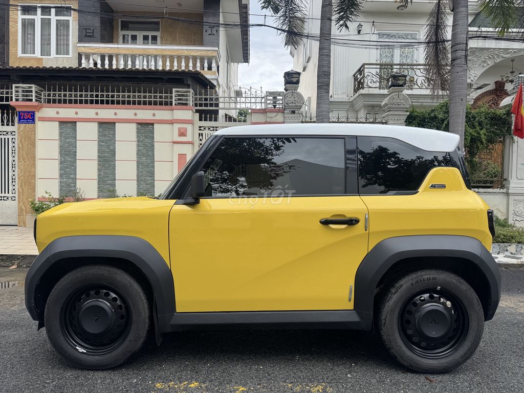 VF3, Màu Vàng, biển số TPHCM, còn RẤT MỚI, sơn zin. Mua bán Ô tô tại Quận Bình Tân Tp Hồ Chí Minh được đăng bởi VÕ LONG HẢI VinFast Chevrolet hình 5