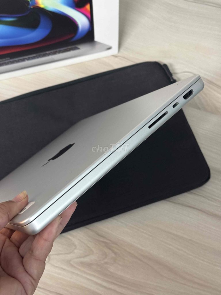 Macbook Pro 2021 - 14 inch , M1 Pro ,Ram 16 GB