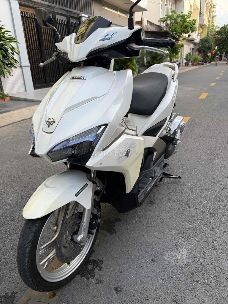 Honda Air Blade 125 2016 Trắng Zin Đẹp