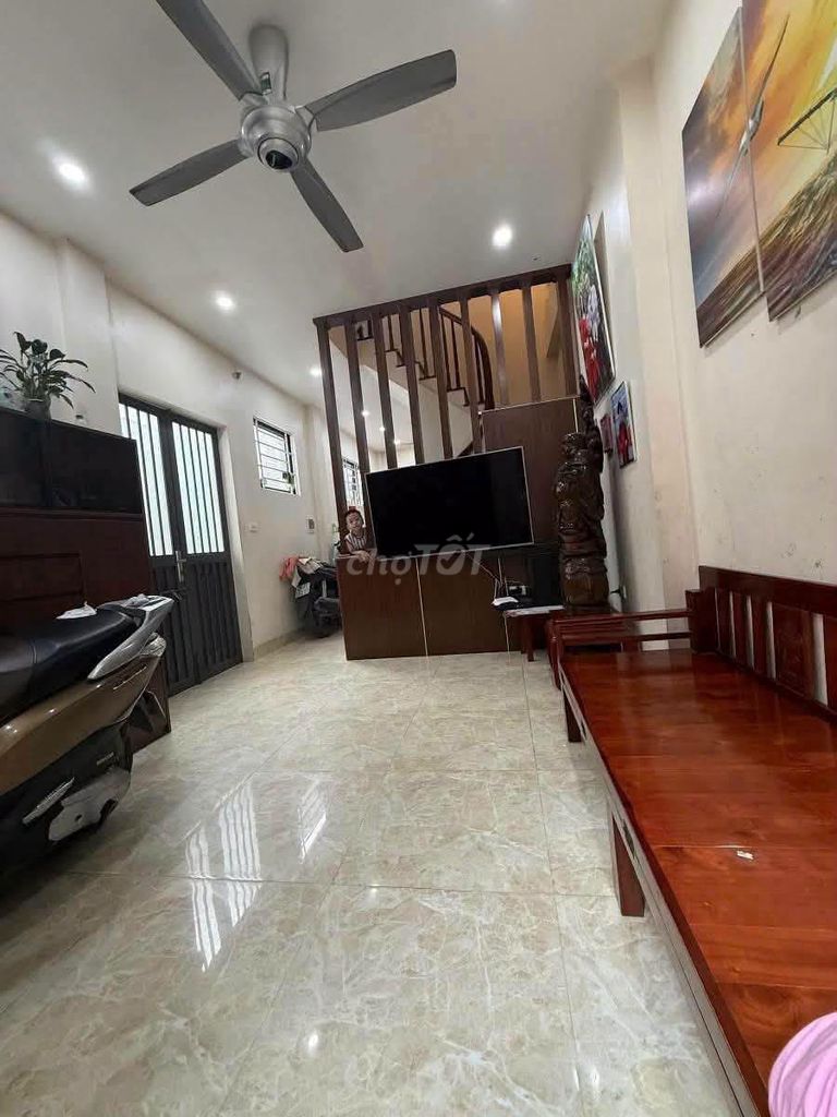 Bán nhà 38m2 Tây Hồ, 4 tầng, 10.5 tỷ