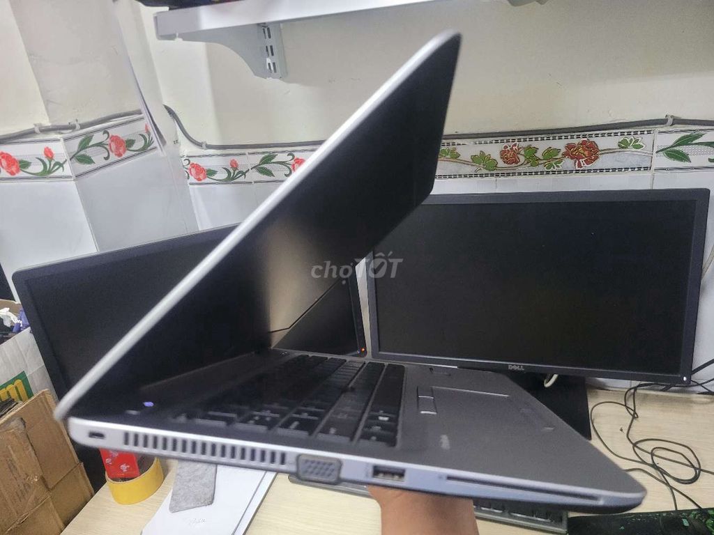 Laptop doanh nhân i5 8gb ssd nvme 512gb samsung. Mua bán Laptop tại Quận Bình Tân Tp Hồ Chí Minh được đăng bởi Phúc Khang hình 1