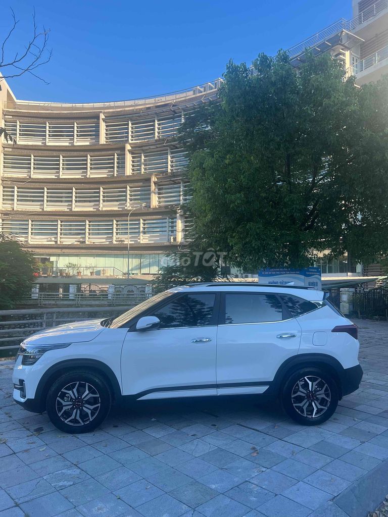 Kia Seltos 2022 Premium 1.6 AT - 21000 km. Mua bán Ô tô tại Thành phố Thanh Hóa Thanh Hóa được đăng bởi Trương Trọng Hoà hình 2