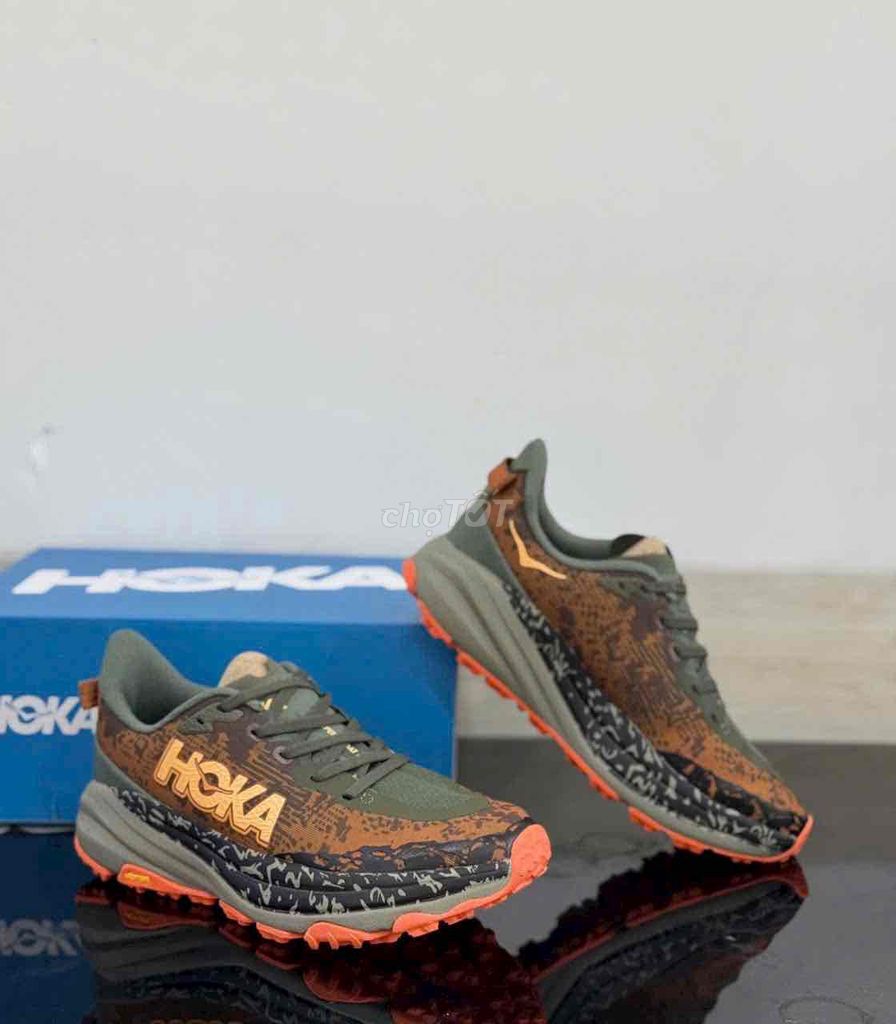 giày thương hiệu : Hoka speedgoat 6.