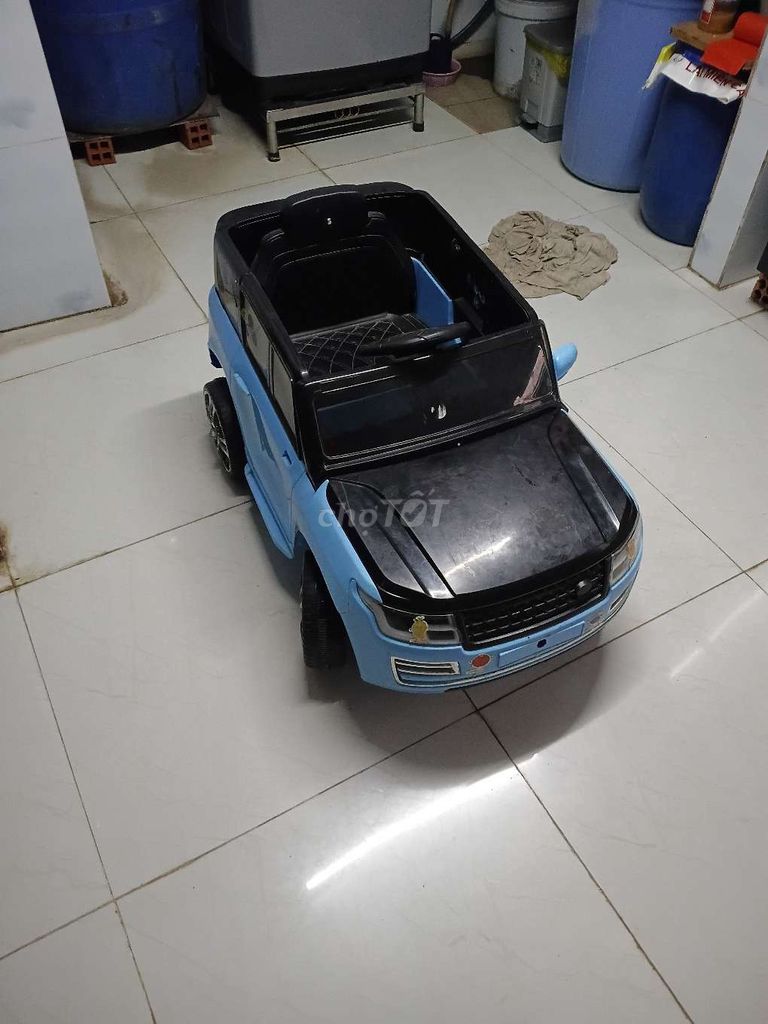 Ô tô điện trẻ em Xanh dương. Mua bán Mẹ và bé tại Quận 7 Tp Hồ Chí Minh được đăng bởi Nguyễn Văn Chung  hình 1