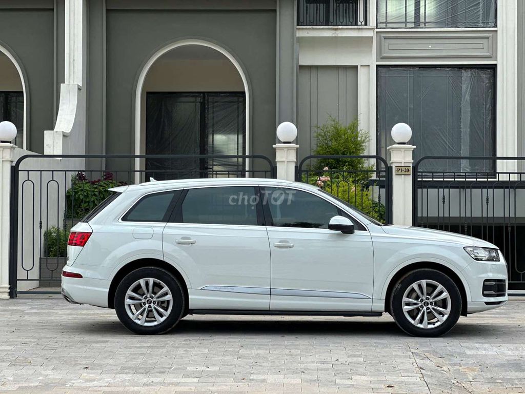 Audi Q7 2018 Trắng 60000 miles. Mua bán Ô tô tại Quận Bắc Từ Liêm Hà Nội được đăng bởi Phạm Bá Hướng hình 3