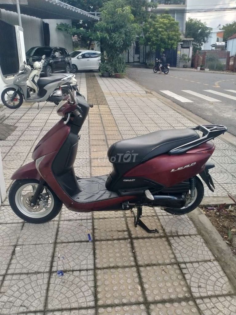 Honda Lead 2012 красный