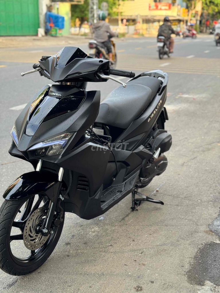air blade đen nhám ( nợ xấu tra trươc 8t5 nhân xe