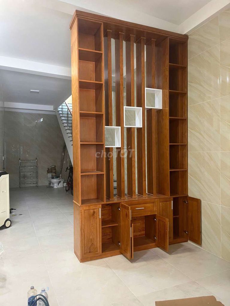 Tủ kệ trưng bày gỗ sồi nâu gỗ. Mua bán Tủ, kệ gia đình tại Quận 12 Tp Hồ Chí Minh được đăng bởi ĐỒ GỖ MỸ NGHỆ LÂM PHÁT hình 1