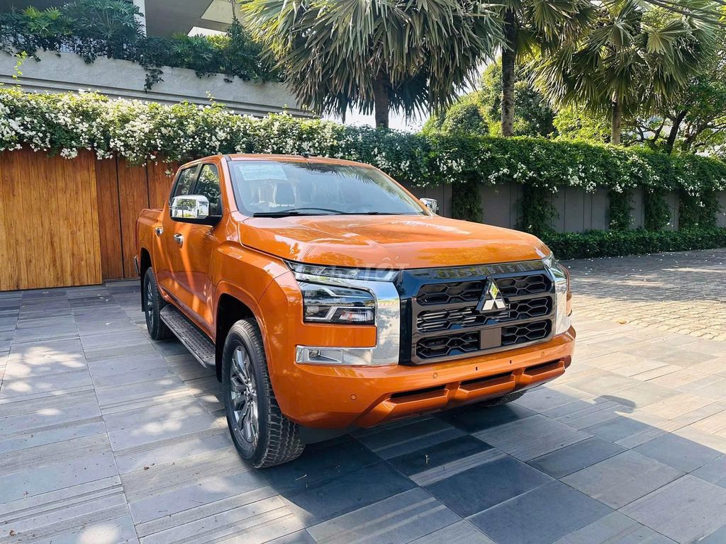 Mitsubishi Triton Premium NEW