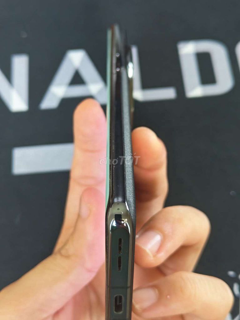 OnePlus 12 256GB Đen. Mua bán Điện thoại tại Thành phố Thủ Đức Tp Hồ Chí Minh được đăng bởi Hieu Nguyen hình 1