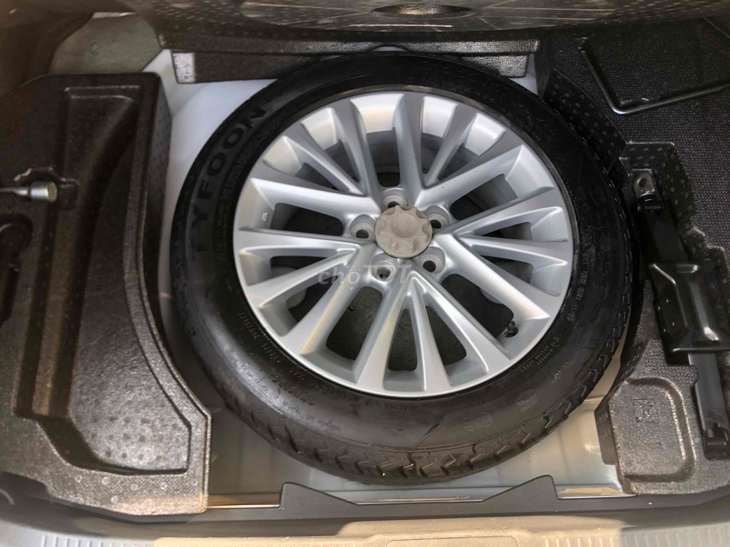 Toyota Camry 2018 2.0 E 70000 km. Mua bán Ô tô tại Quận Cầu Giấy Hà Nội được đăng bởi Tien Thanh hình 12