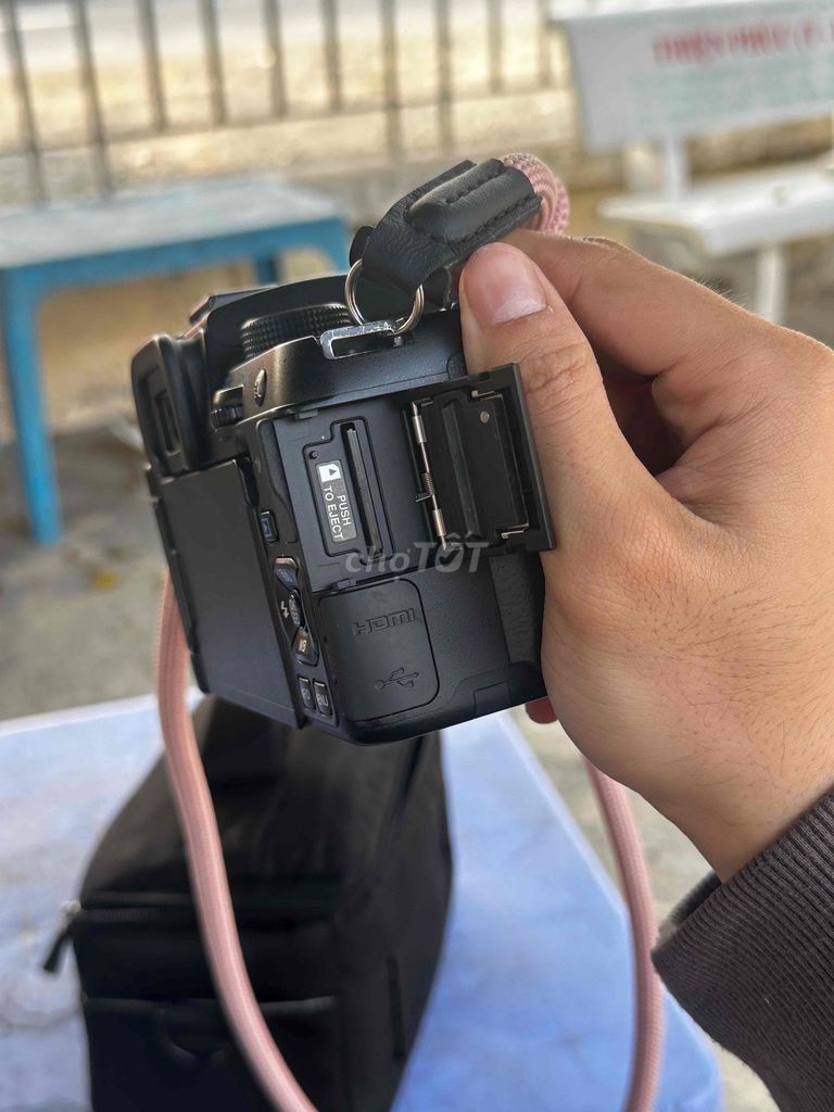 Máy ảnh Pentax K70 Đen. Mua bán Máy ảnh, Máy quay tại Quận Bình Thạnh Tp Hồ Chí Minh được đăng bởi Khánh Duy hình 1