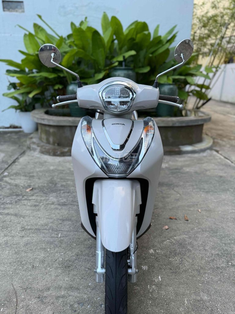 SH Mode 2021 Kem ABS xe đẹp 2 gương 2 khoá. Mua bán Xe máy tại Quận Thanh Khê Đà Nẵng được đăng bởi Long hình 4