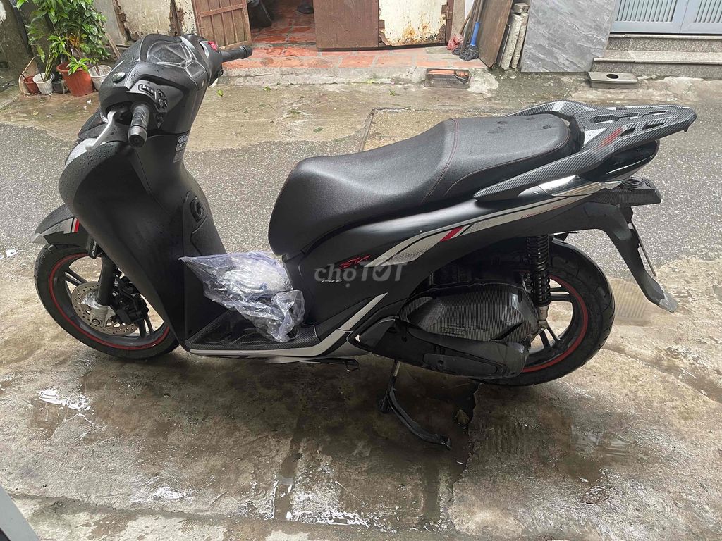 SH 150 ABS 2022 Bản Sport Như Mới Đi Ít Chính Chủ. Mua bán Xe máy tại Quận Hoàng Mai Hà Nội được đăng bởi Tuấn Giang hình 6
