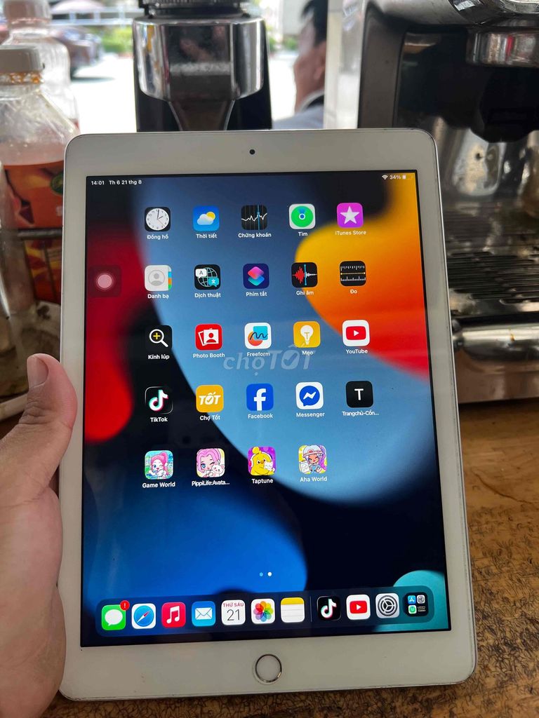 Apple iPad gen 5. Mua bán Máy tính bảng tại Quận 4 Tp Hồ Chí Minh được đăng bởi nhà có lầu  hình 1
