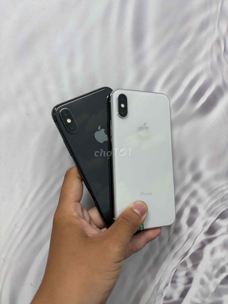 iPhone Xs 64Gb zin full đẹp 98% pin zin 89-91%